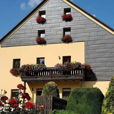 Fuer 5 Personen 61 M² Apartment Oberwiesenthal